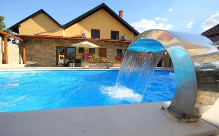 Guest House Vila Alexandar Palić Pokoj fotografie
