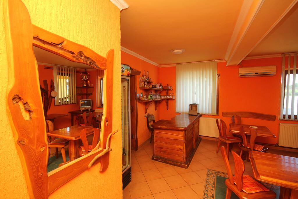 Guest House Vila Alexandar Palić Exteriér fotografie