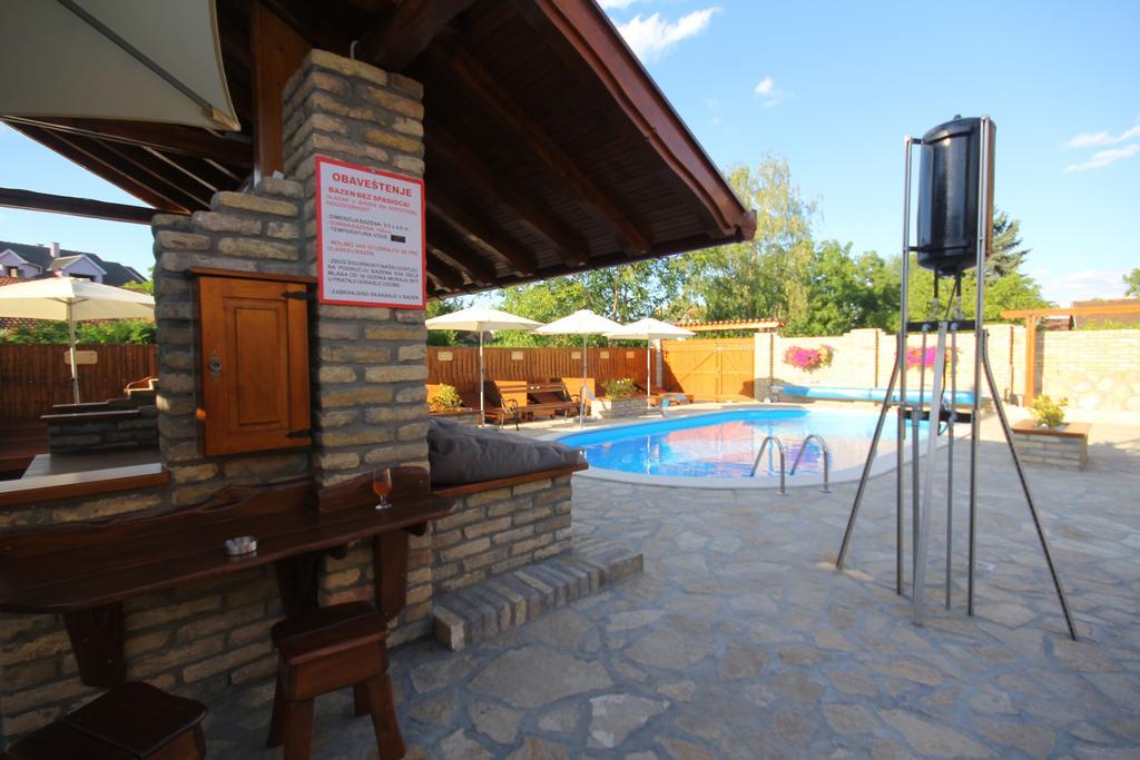 Guest House Vila Alexandar Palić Exteriér fotografie